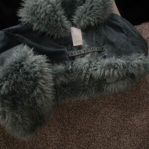 AKIRA SIT PRETTY FUR TRIM DENIM JACKET Size 1X1X